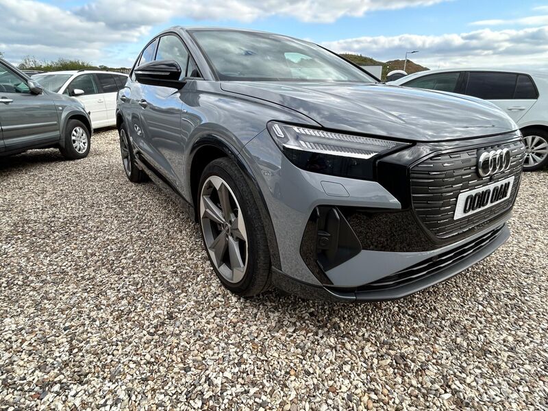 AUDI E-TRON