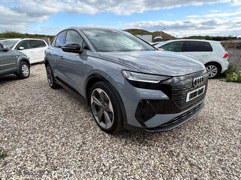 AUDI E-TRON